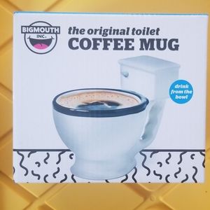 Gag gift..The original toilet mug w/gift bag